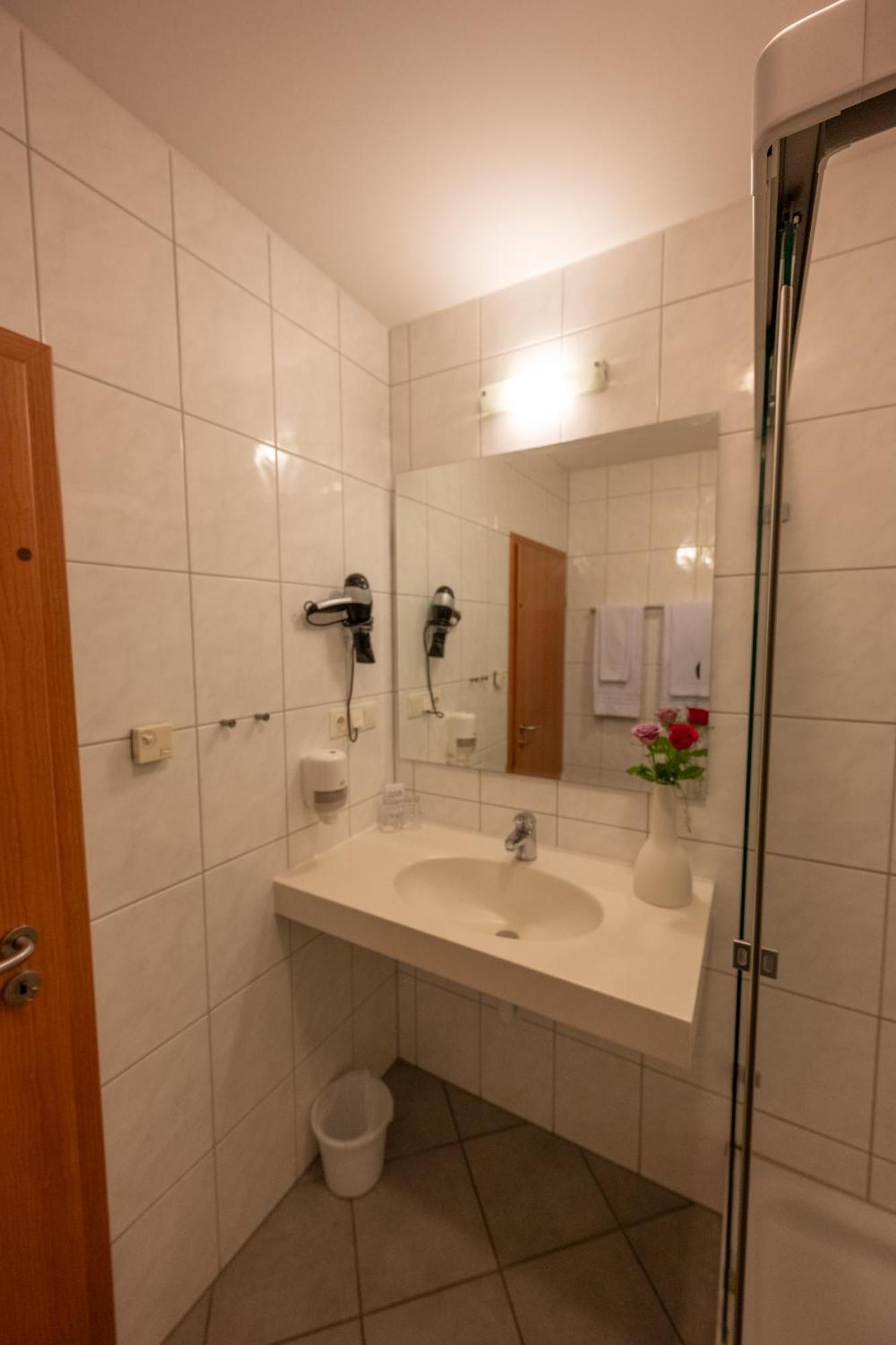 Hotel Haslbach Fgz Zeitlarn Quarto foto